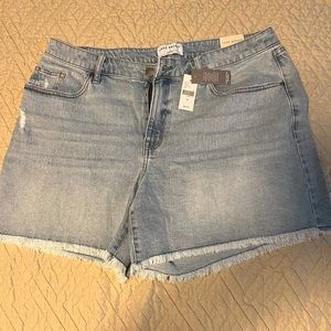 Lane Bryant NWT Signature Fit Relaxed Short Mid-rise size 16